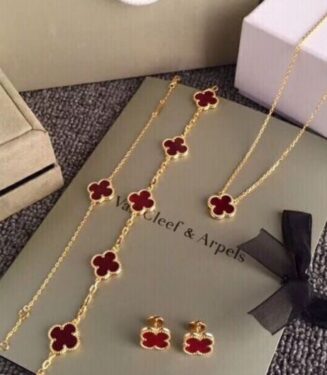 Van Cleef Set